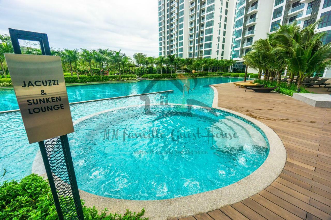Nn Famille Guest House Pasir Gudang Dış mekan fotoğraf