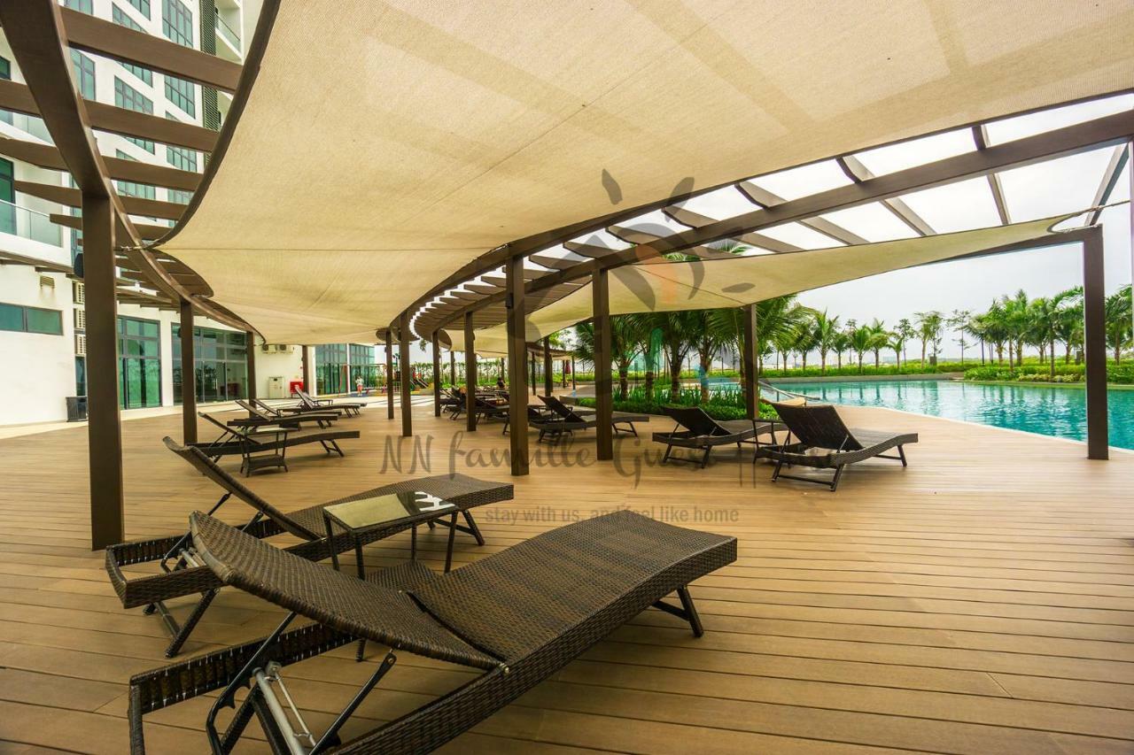 Nn Famille Guest House Pasir Gudang Dış mekan fotoğraf