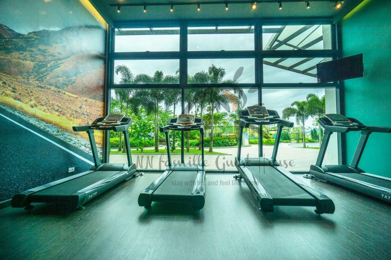 Nn Famille Guest House Pasir Gudang Dış mekan fotoğraf